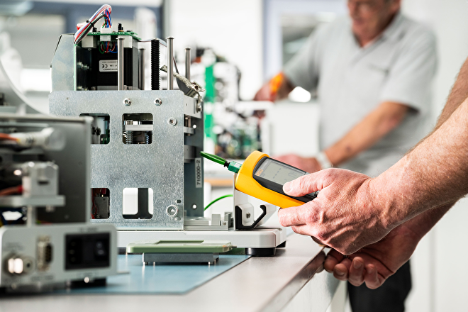 A modified colony picker<br> for a global pharmaceutical R&D lab